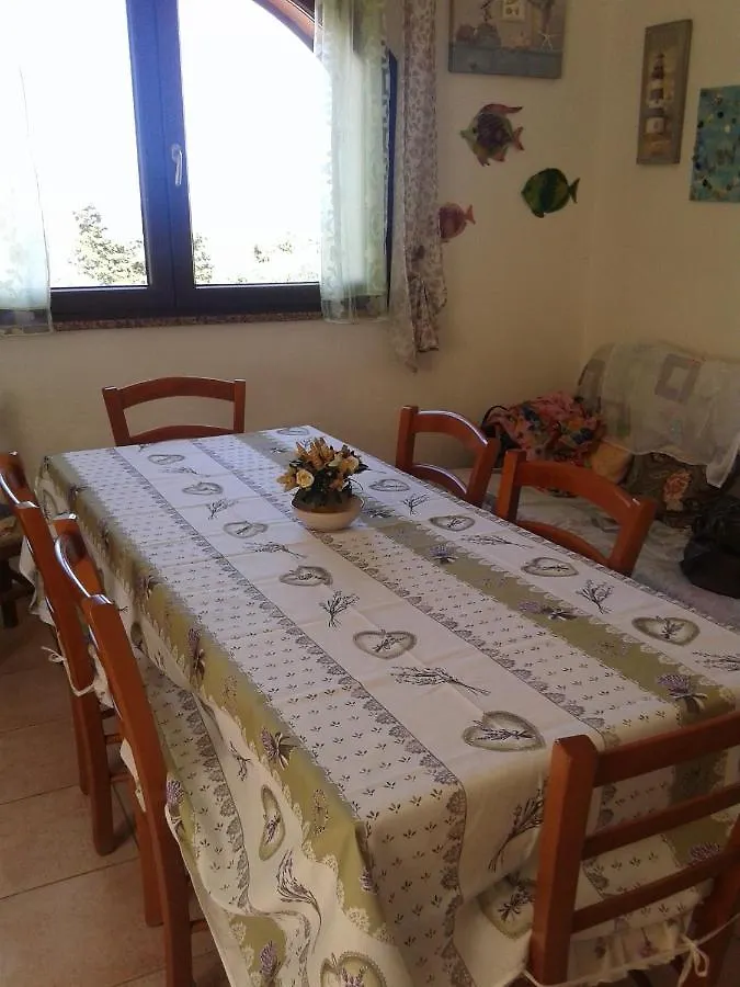 Bed and Breakfast La Finestra Vista Corsica Santa Teresa di Gallura 3*,  Italia